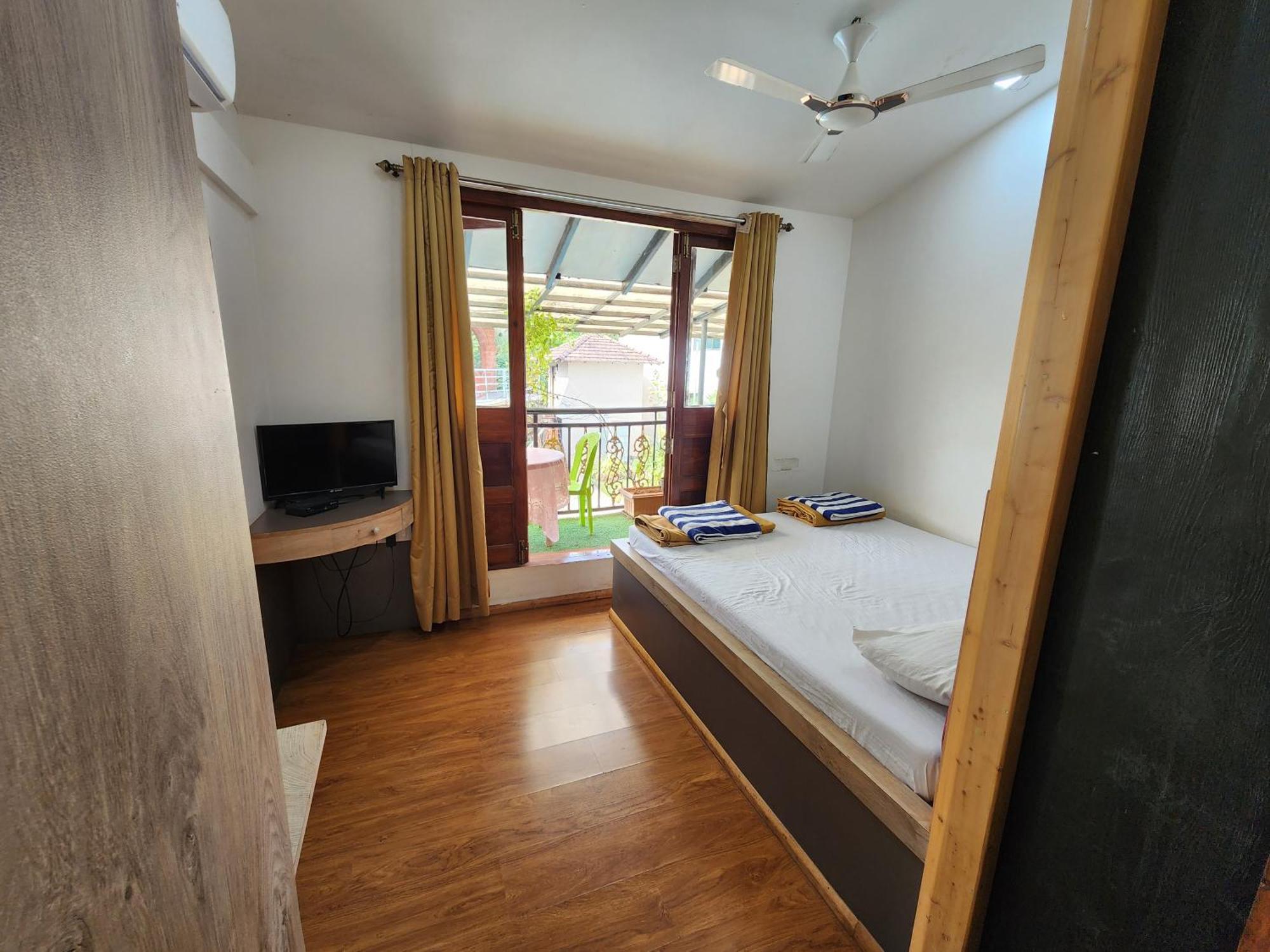 Red Stone Resort Alibag Bagian luar foto
