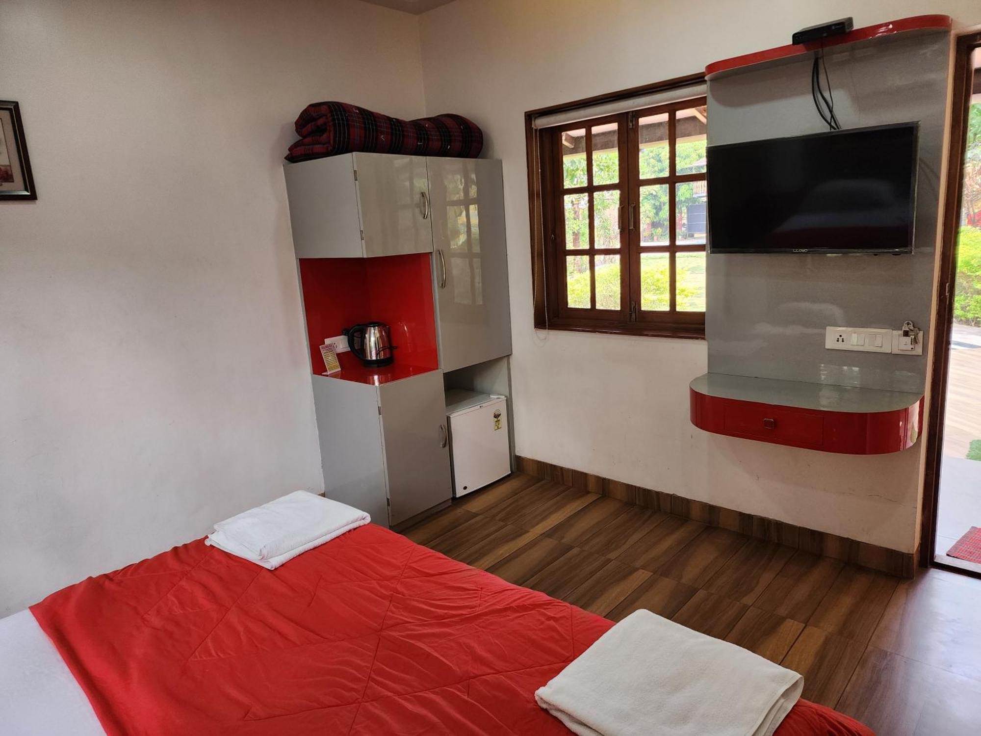 Red Stone Resort Alibag Bagian luar foto