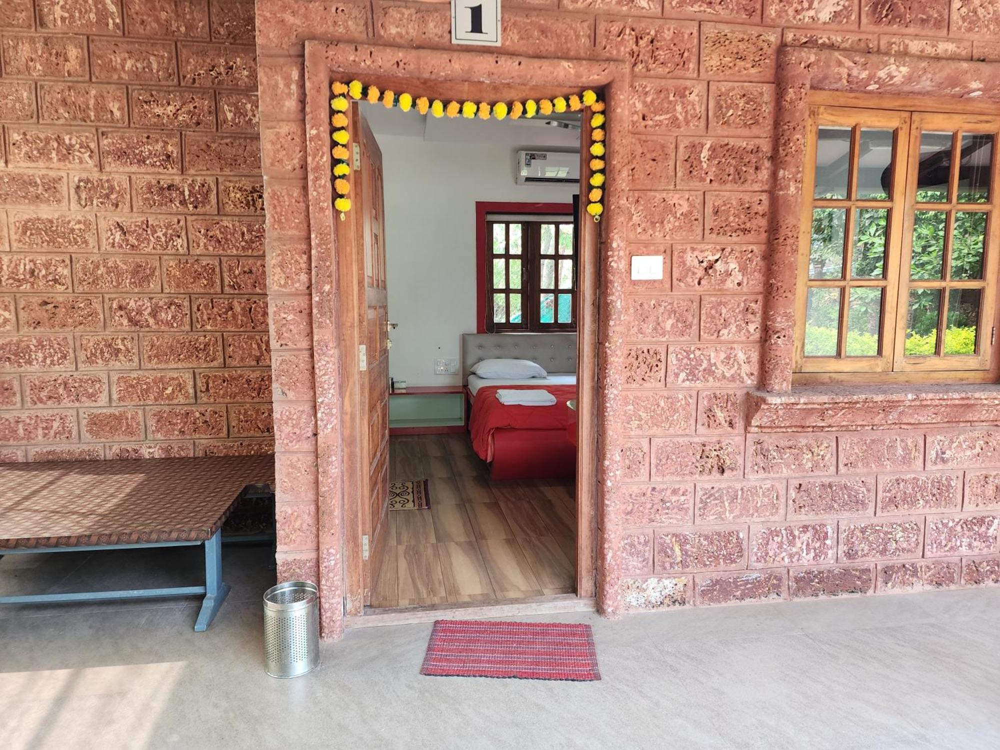 Red Stone Resort Alibag Bagian luar foto