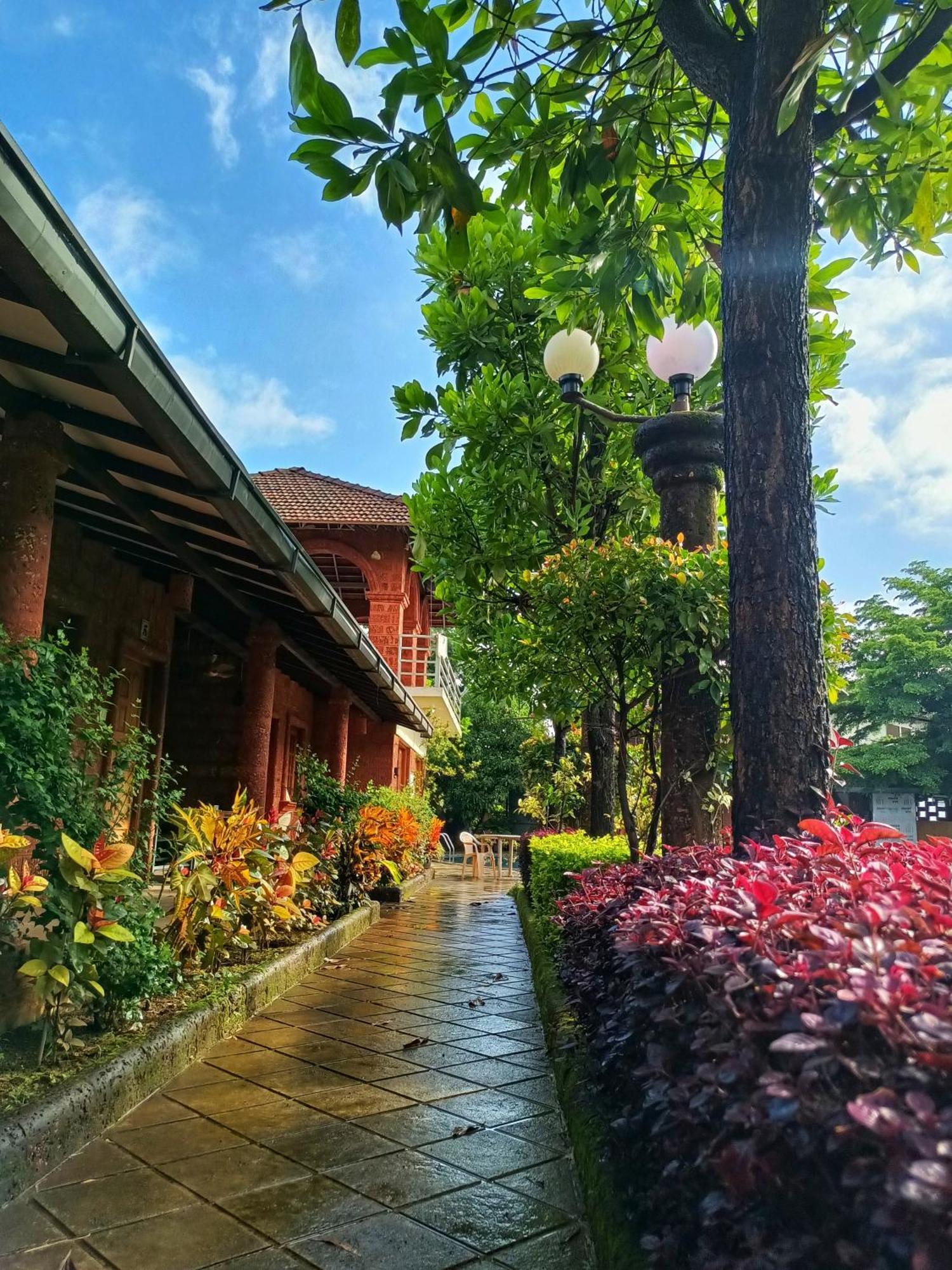 Red Stone Resort Alibag Bagian luar foto